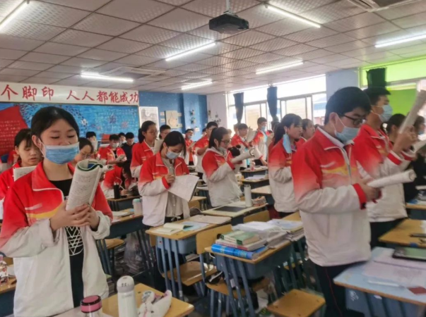 “毛坦厂”中学厉害了，明码标价招收复读生，根据高考成绩收费