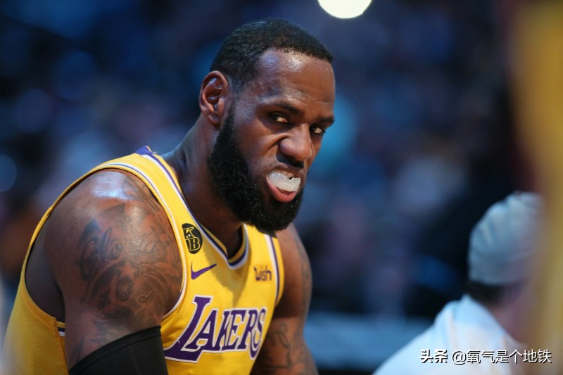 乔丹的儿子为什么没进nba(詹姆斯大儿子布朗尼能否进NBA？教育世界顶级，但实力有限)