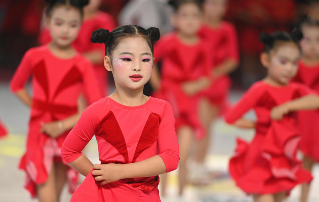 报名开始！街舞、芭蕾舞、拉丁舞、瑜伽……体育舞蹈公益课学起来