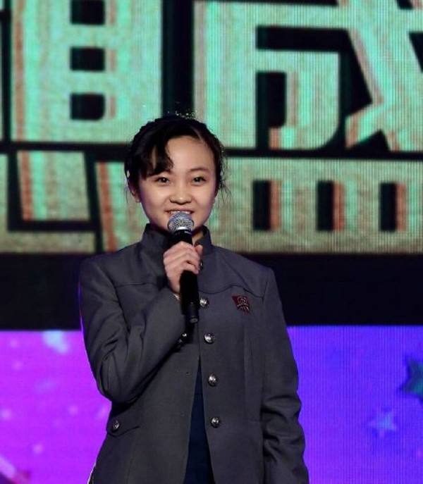 假唱风波、被怼老气？20岁林妙可依然拍戏上央视，悄悄活成大赢家