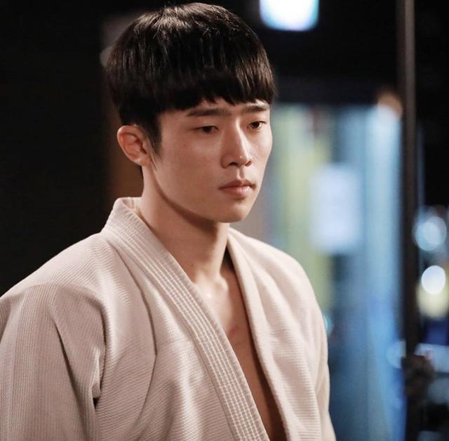 最新耽美剧(10月播出,韩国又推出一部新腐剧,主角颜值高)