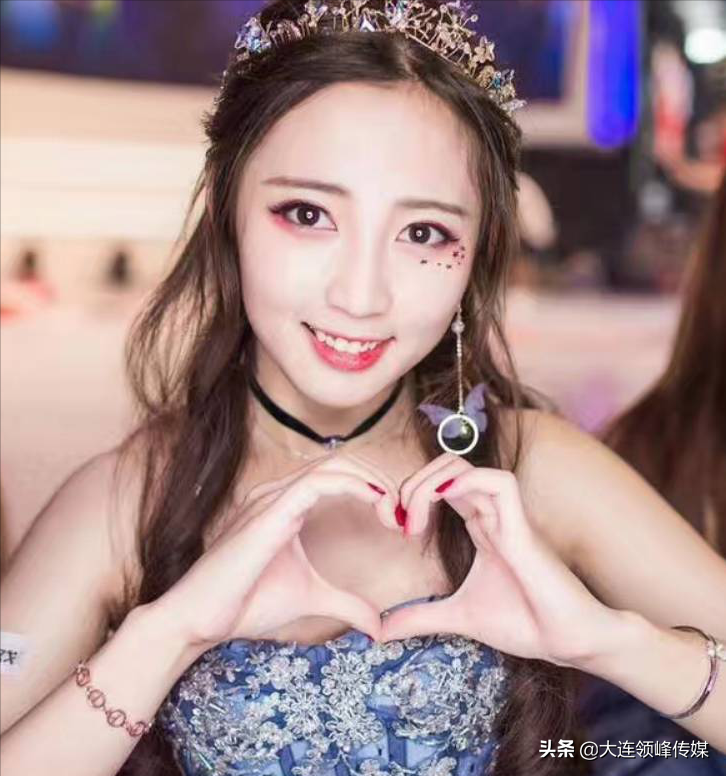 主播如何吸引并留住粉丝，直播中有哪些重要策略？