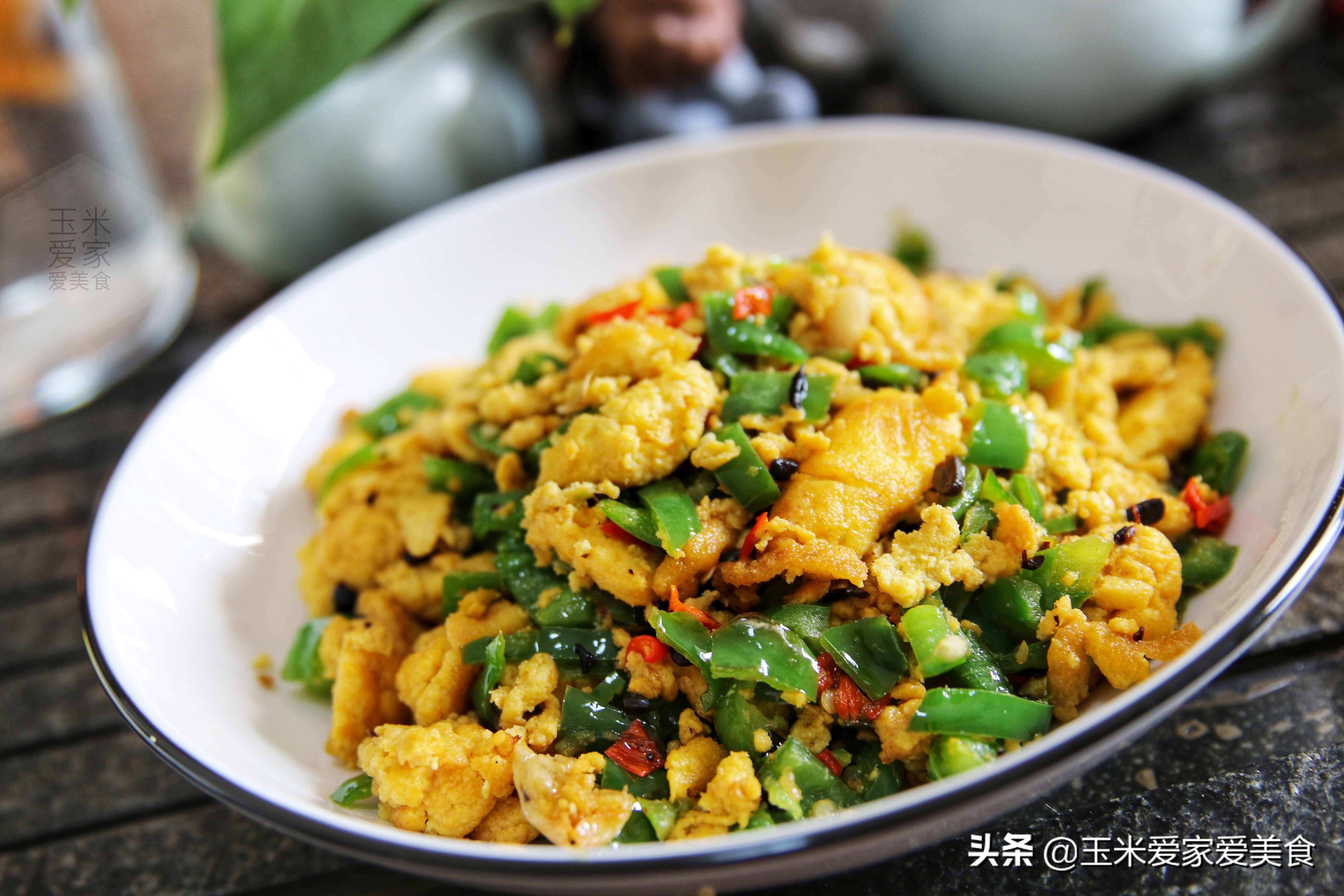 1个青椒2个鸡蛋，教您豆渣创新吃法，好吃又营养