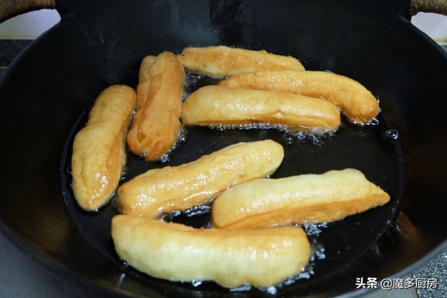 家庭自制油條的做法大全,家庭自制油條的做法大全視頻