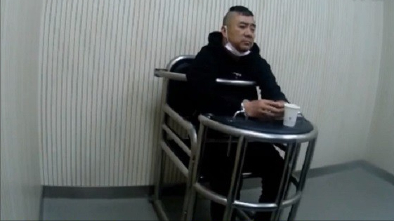 1992年，一名南京女学生在教学楼被奸杀，4天后在下水道发现尸体