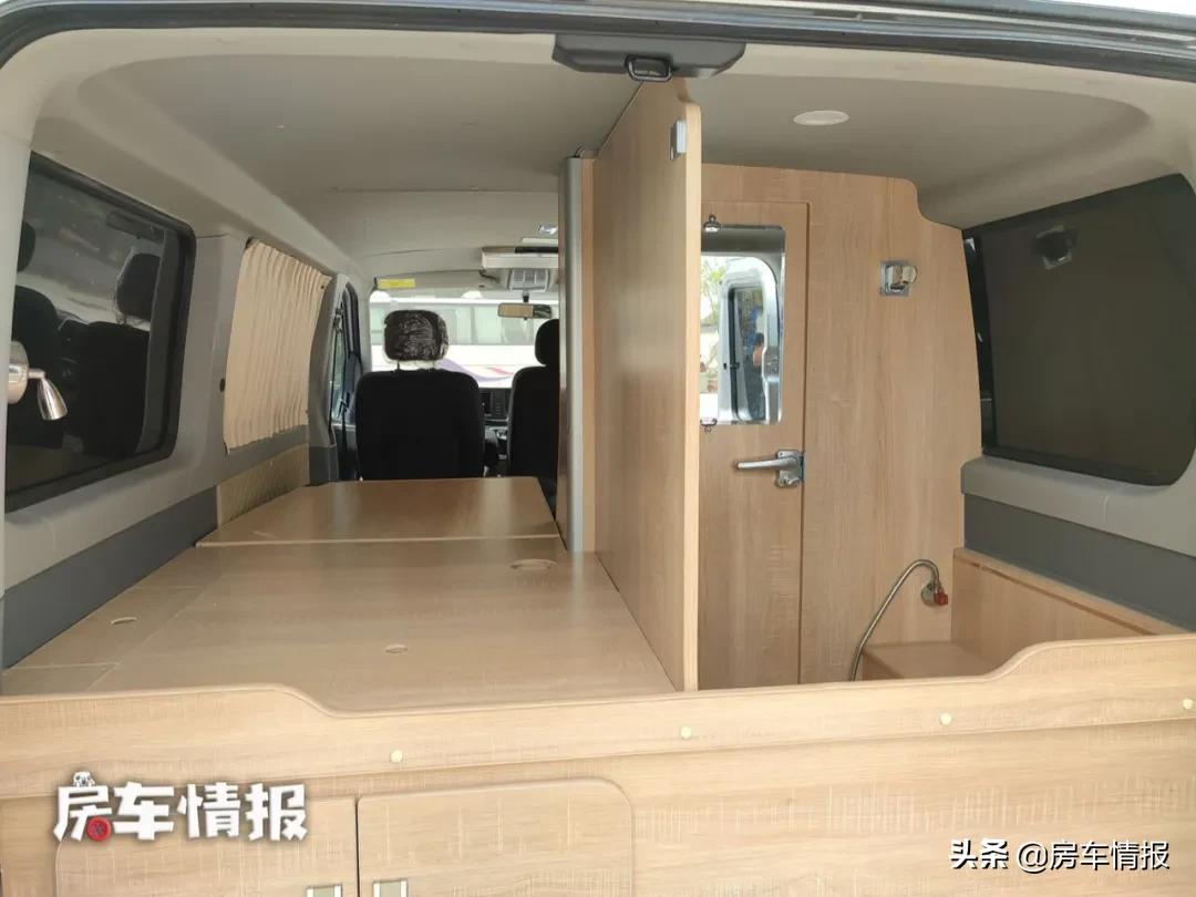 13.98万起的大通房车，不到2米高有厕所和大床，C2本就开