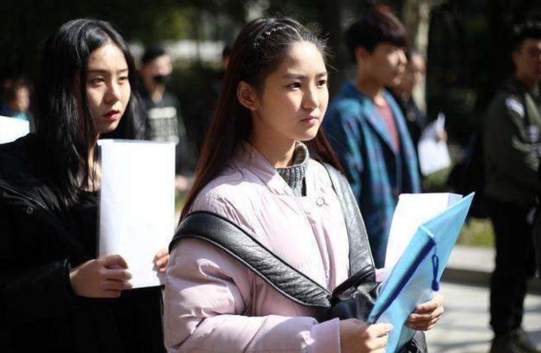 国内“很烧钱”的3所大学，普通家庭尽量绕着走，考生要提前知道