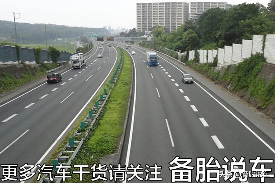 为什么工信部油耗总是那么低？车主说，差不多能相差一辆车的油耗