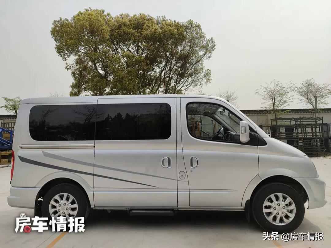 13.98万起的大通房车，不到2米高有厕所和大床，C2本就开