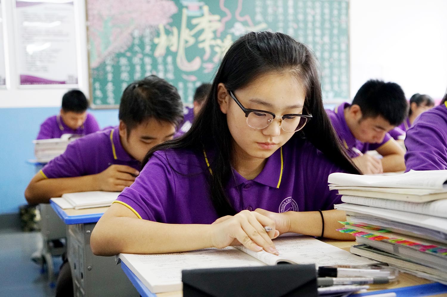 有点“倒霉”！高考成绩超本科线30多分，却“没书读”？