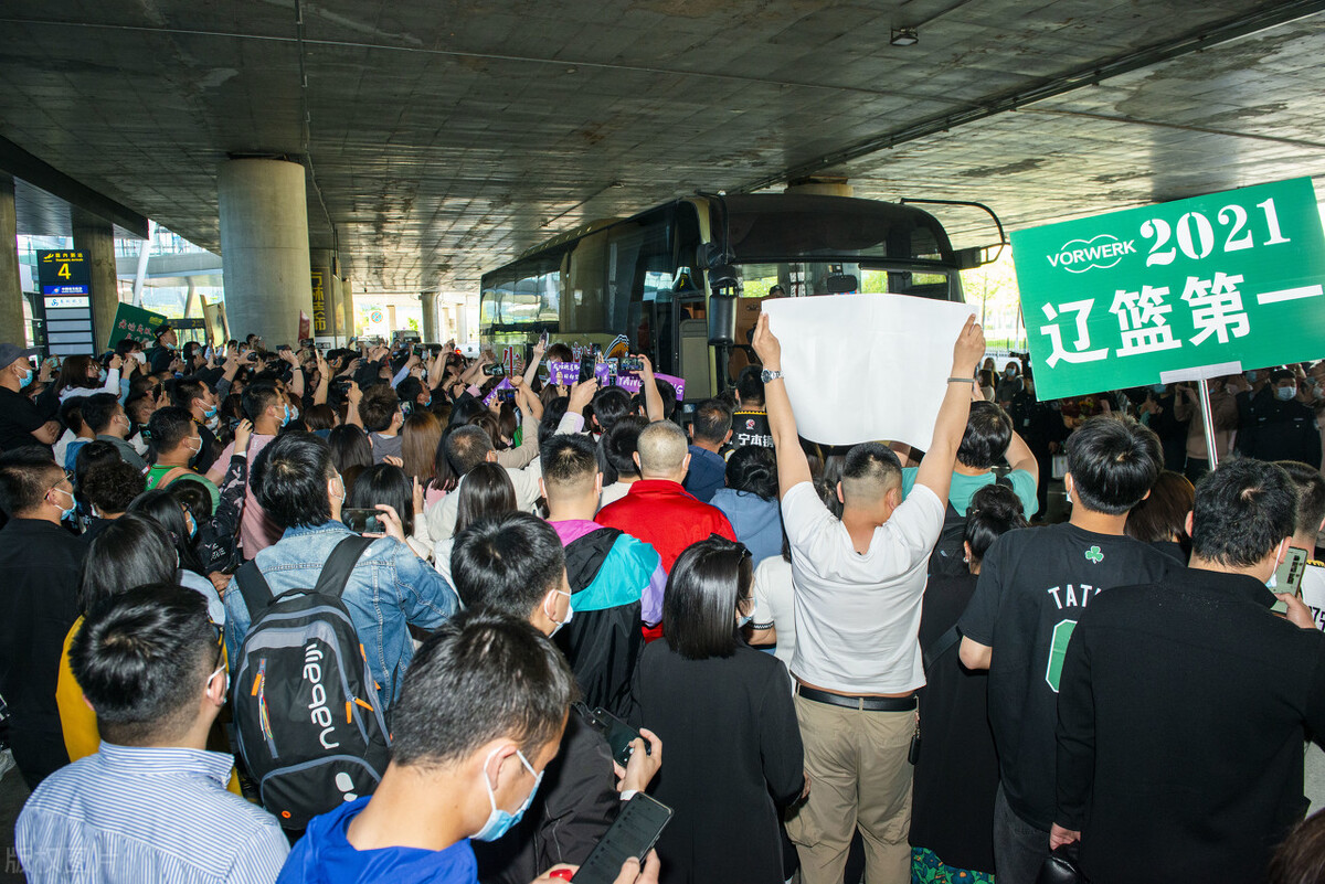 cba全华班为什么没有外援(CBA下赛季采取“全华班”并非禁止外援，恢复主客场很重要)