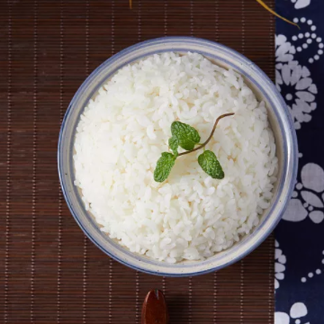 糯米与大米有啥不一样？为什么大米能成为主食，糯米却不行？