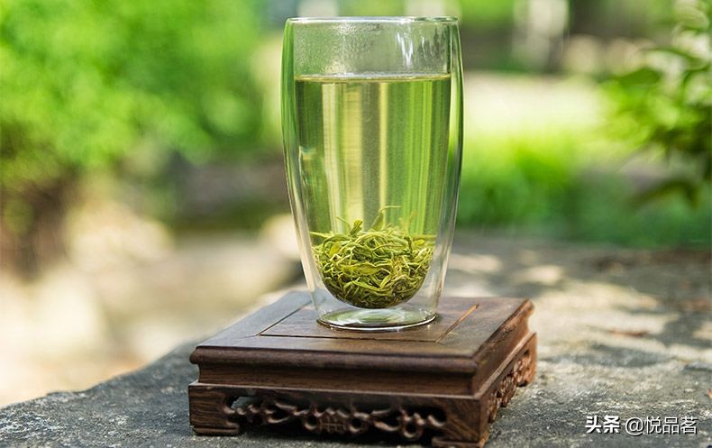 碧螺春适合什么季节喝呢？喝碧螺春的话用什么茶具泡比较好？