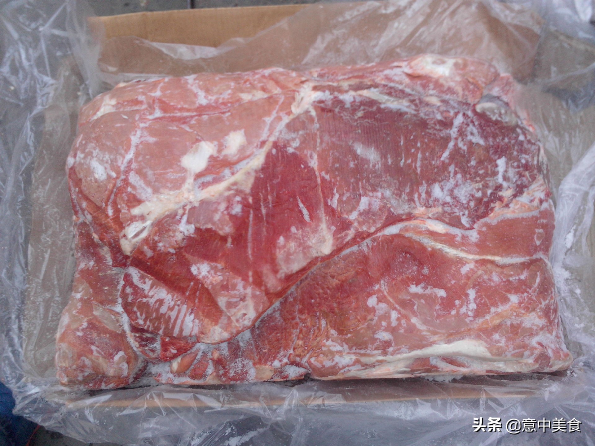 牛肉丸这样做，筋道可口，入味Q弹，是火锅的标配，适合冬季食用