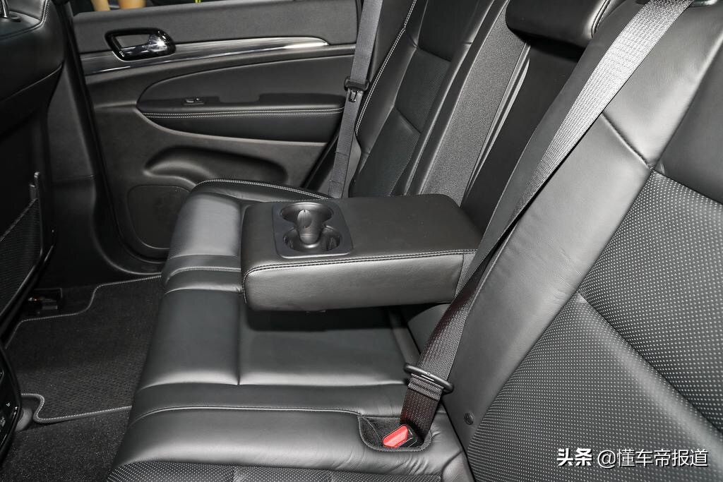 新车｜本代将终结？售58.49万，解析Jeep大切诺基纪念版