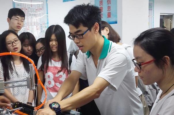 中考落榜不知道该怎么办？除了读职高技校，还有两条路可以选择