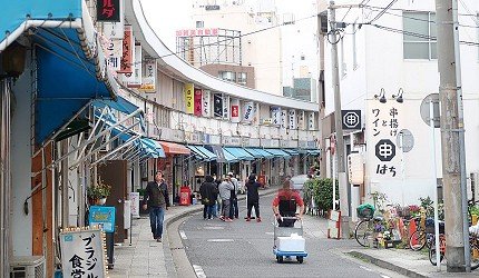 日本为什么世界杯散步(日本横滨深度文化散步：探索「关外」的庶民风景与艺术气息)