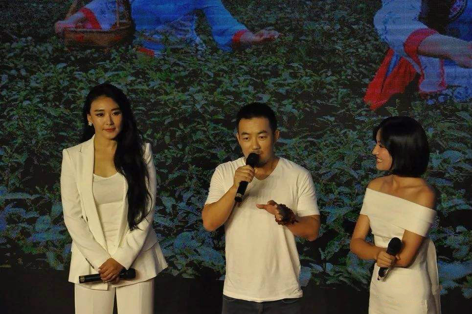 民歌天后徐千雅,她是天生的王者歌手,原来伯乐是她的老公何沐阳