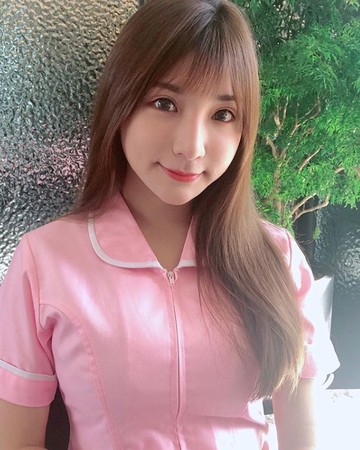 比基尼处脱毛样子图片(护理师伸手) - 赤虎壹号