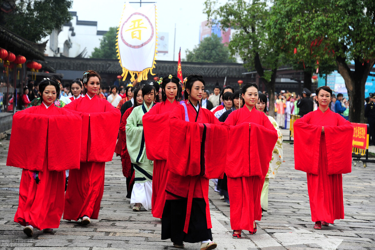 中国五个民族之最，人数最多的你可能知道，那最少的呢？