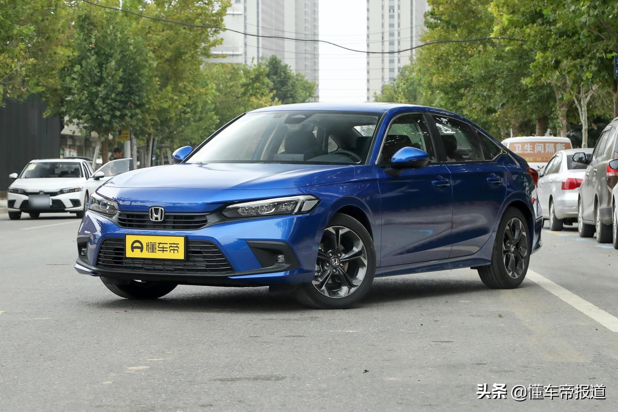 新车 | 电动尾翼加持！长安UNI-V正式上市，售10.89万元起