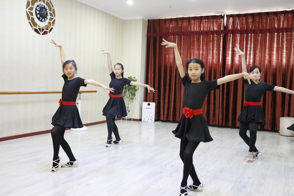 孩子应该在什么年龄学习拉丁舞，艾莎同学有话说