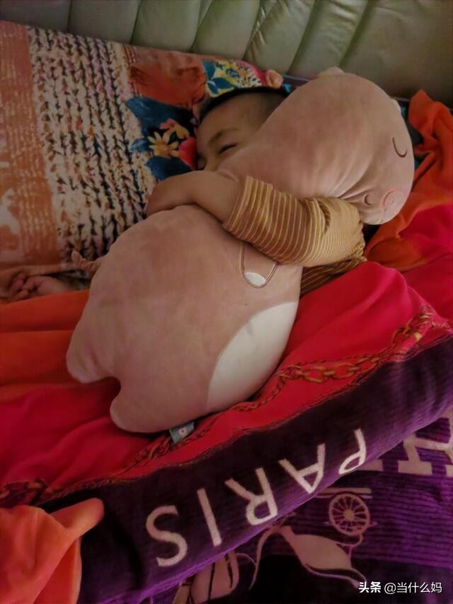 还在乱花钱呢?给1岁试管宝宝的玩具,可以从这四个方面去挑选