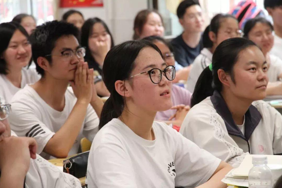 高考前的5大禁忌，家长不要踩雷，影响高考成绩好心办坏事