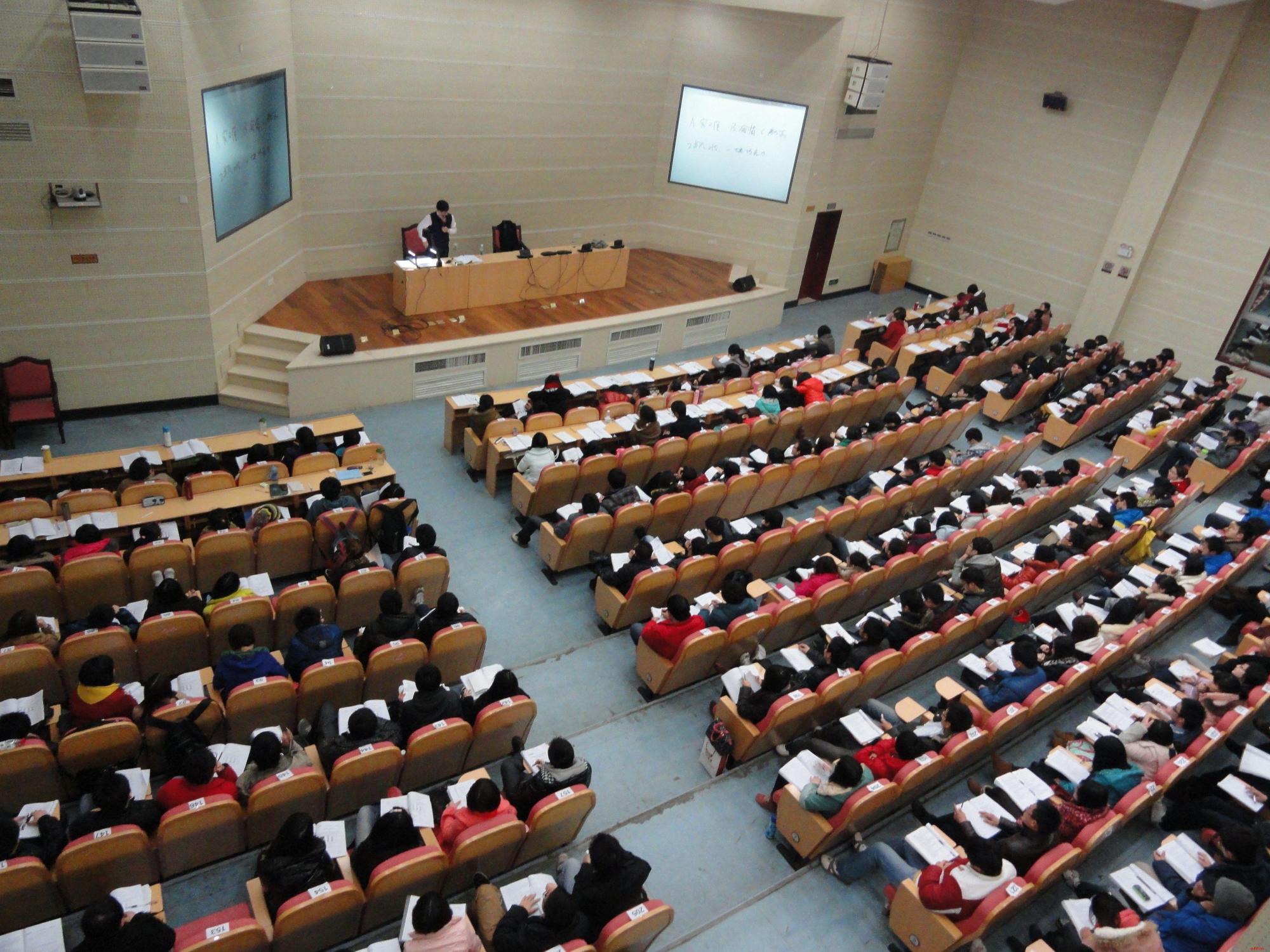 大学毕业后“档案”放在哪里？毕业生需引起注意，不然容易变黑户