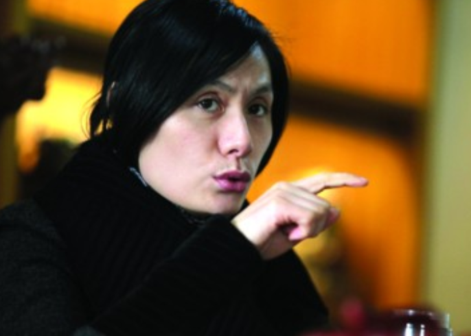 14岁辍学打工，刘丽靠洗脚供百位贫困生，2010年感动中国后如何了