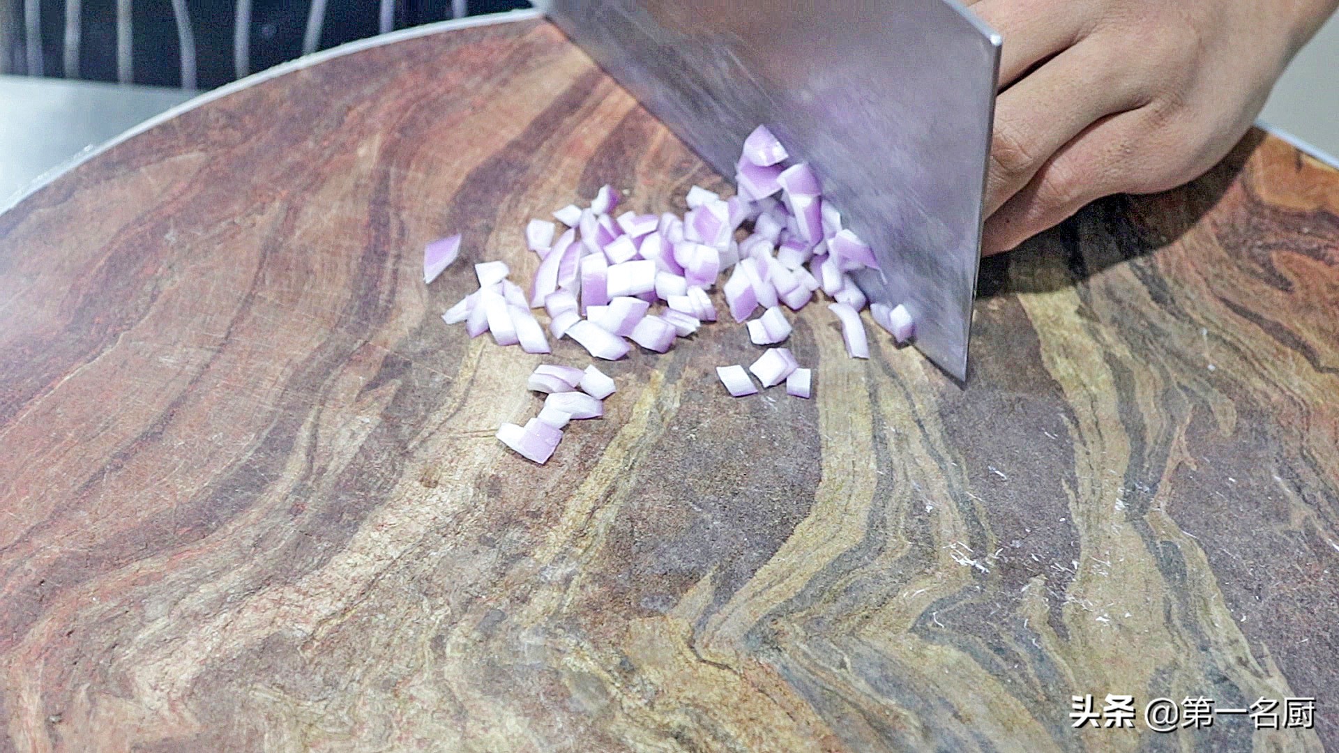 苦菊怎么炒好吃又简单（苦菊新吃法好吃的停不下来）