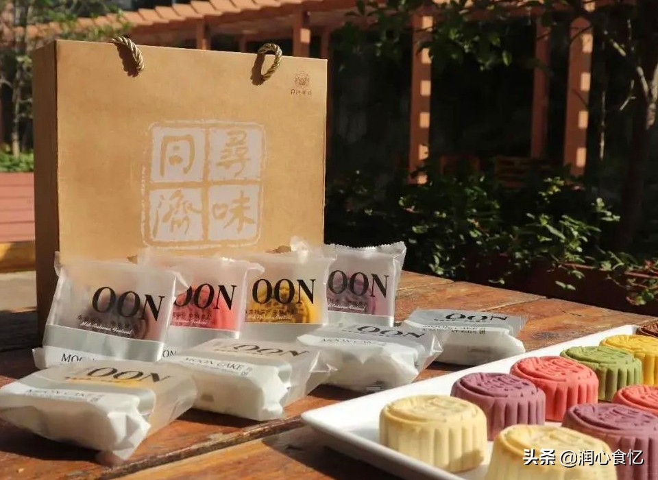 8大高校的专属定制月饼，你最喜欢哪种？网友：羡慕会读书的孩子