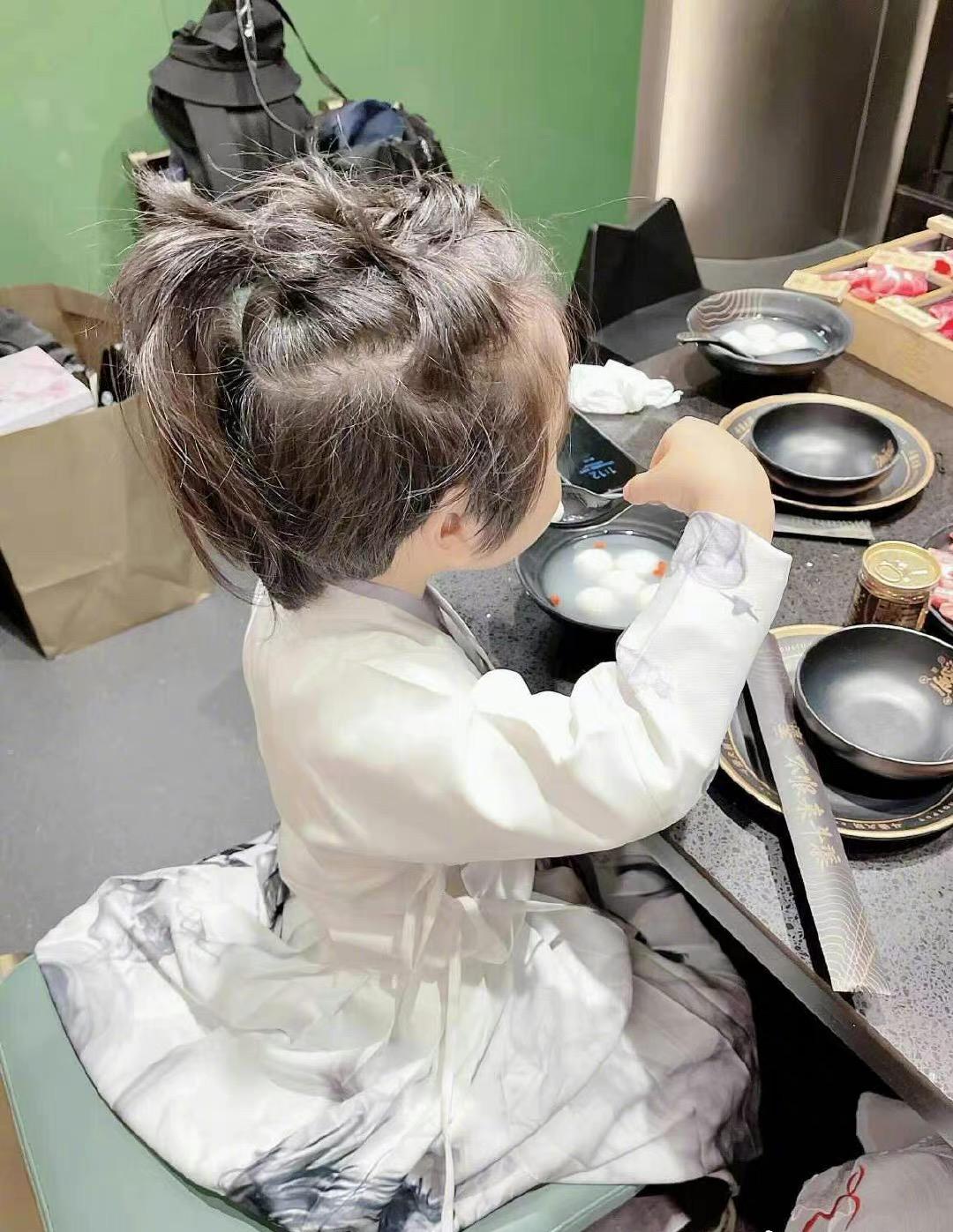 迪奥代言人介绍（baby力压赵丽颖代言迪奥）