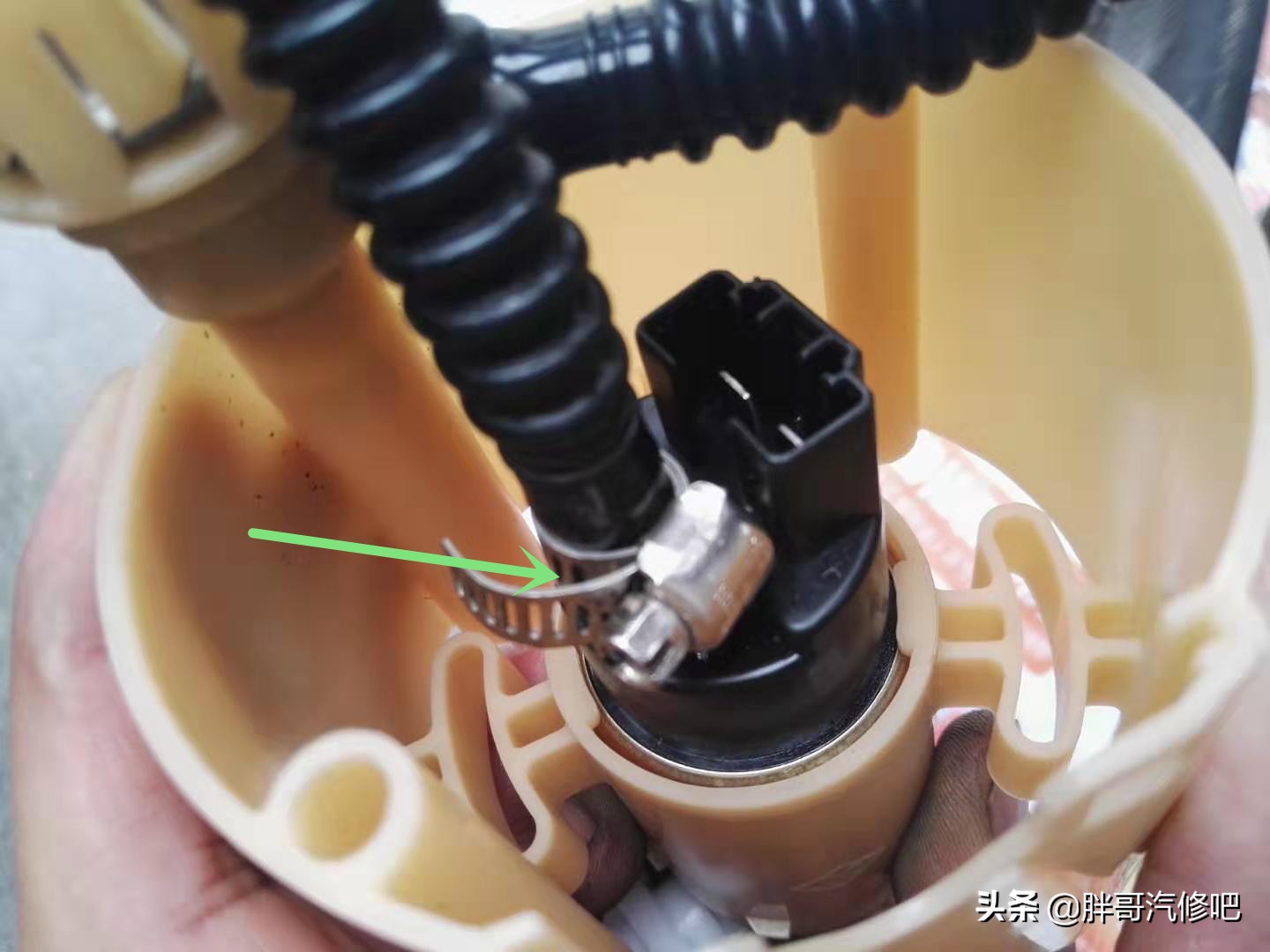 车辆启动困难，同一部件、不同的故障、需区别对比、胖哥深度分析