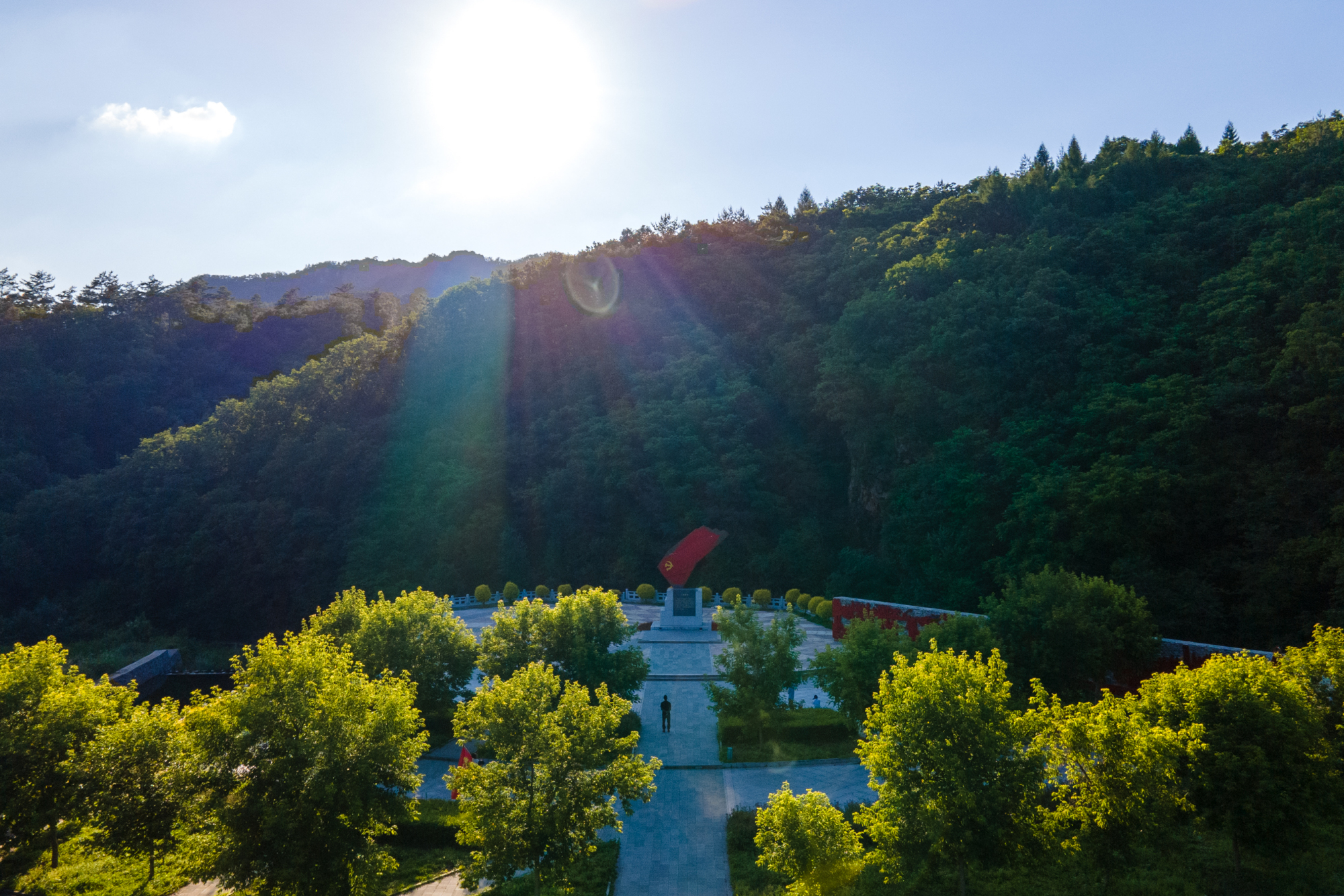 辽宁抚顺旅游必打卡景点,被誉为"北方温带雨林",夏日避暑佳地