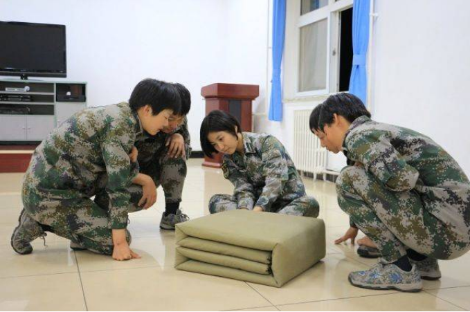 6所军校，500分左右就能考上，毕业之后还能拿到铁饭碗