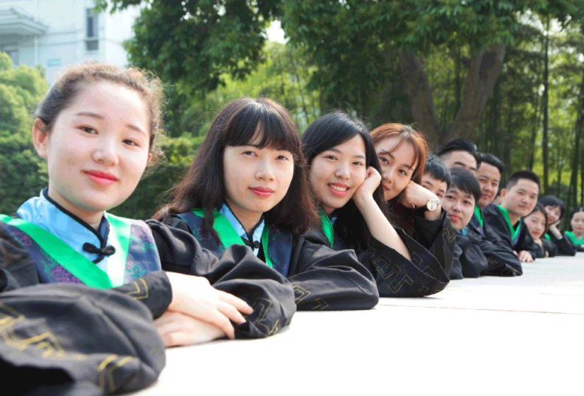 同样都是本科学历，一本、二本、三本的差别，从毕业证就能看出