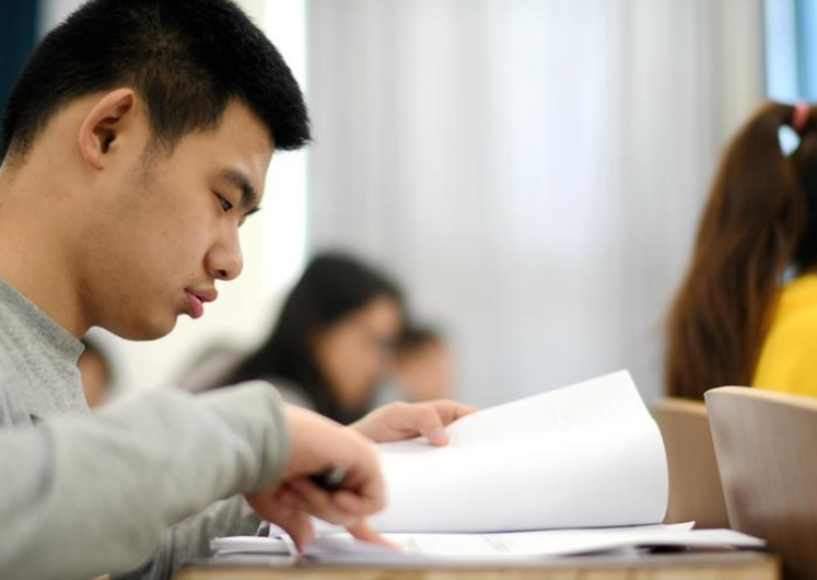 “三本”真的不复存在？看过录取分数线后，才懂得其中的暗流涌动