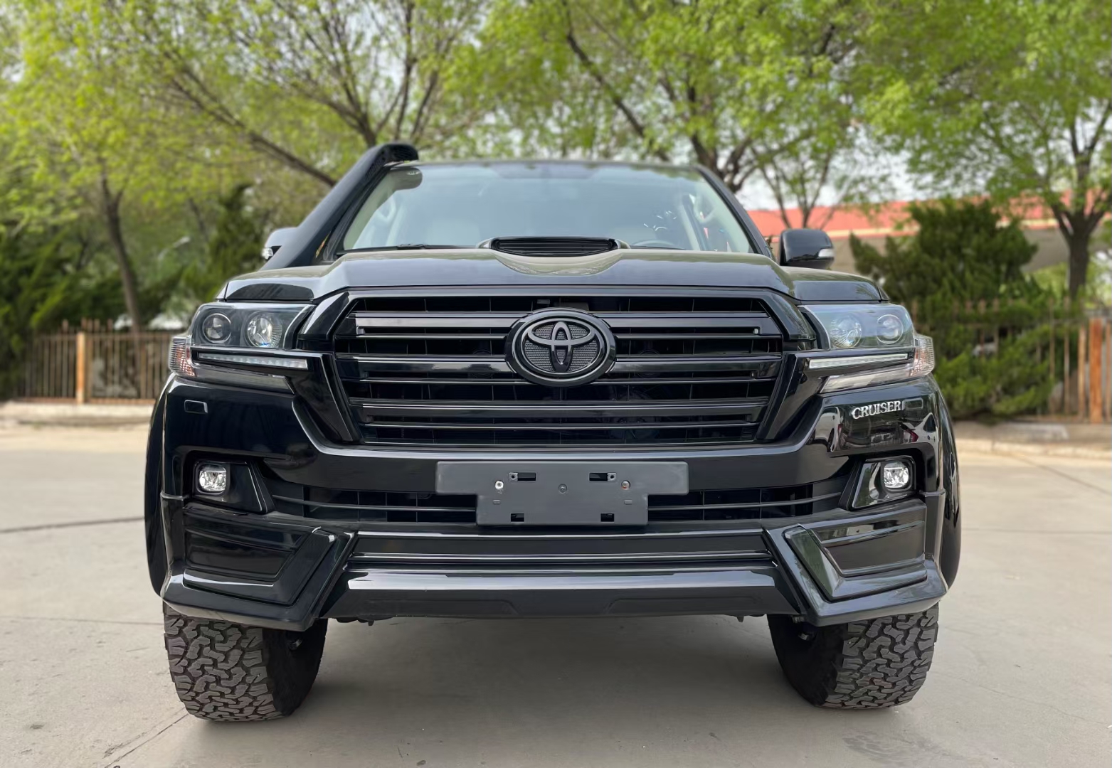 2020款丰田酷路泽4500柴油版黑精钢测评