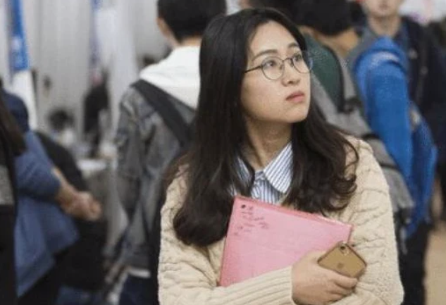 留学生回国就业将成为趋势，企业却避之不及，难道留学生不吃香了