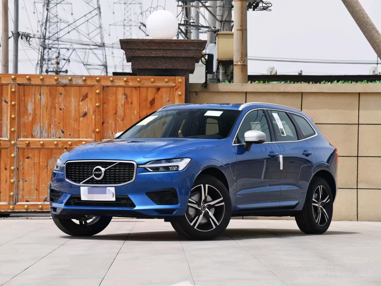 沃尔沃xc60 宝马x3（沃尔沃xc60新款30.40万）