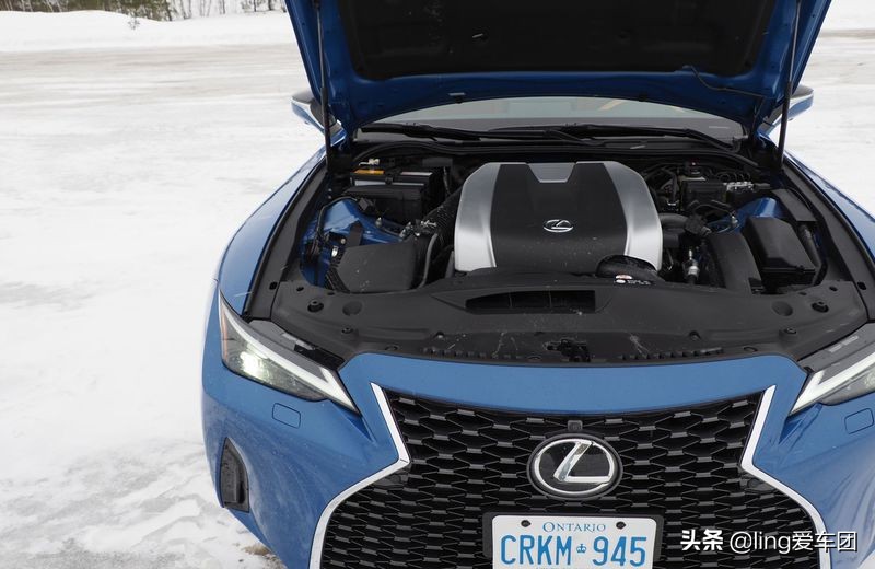 2021年雷克萨斯IS 300 AWD：运动型三厢车