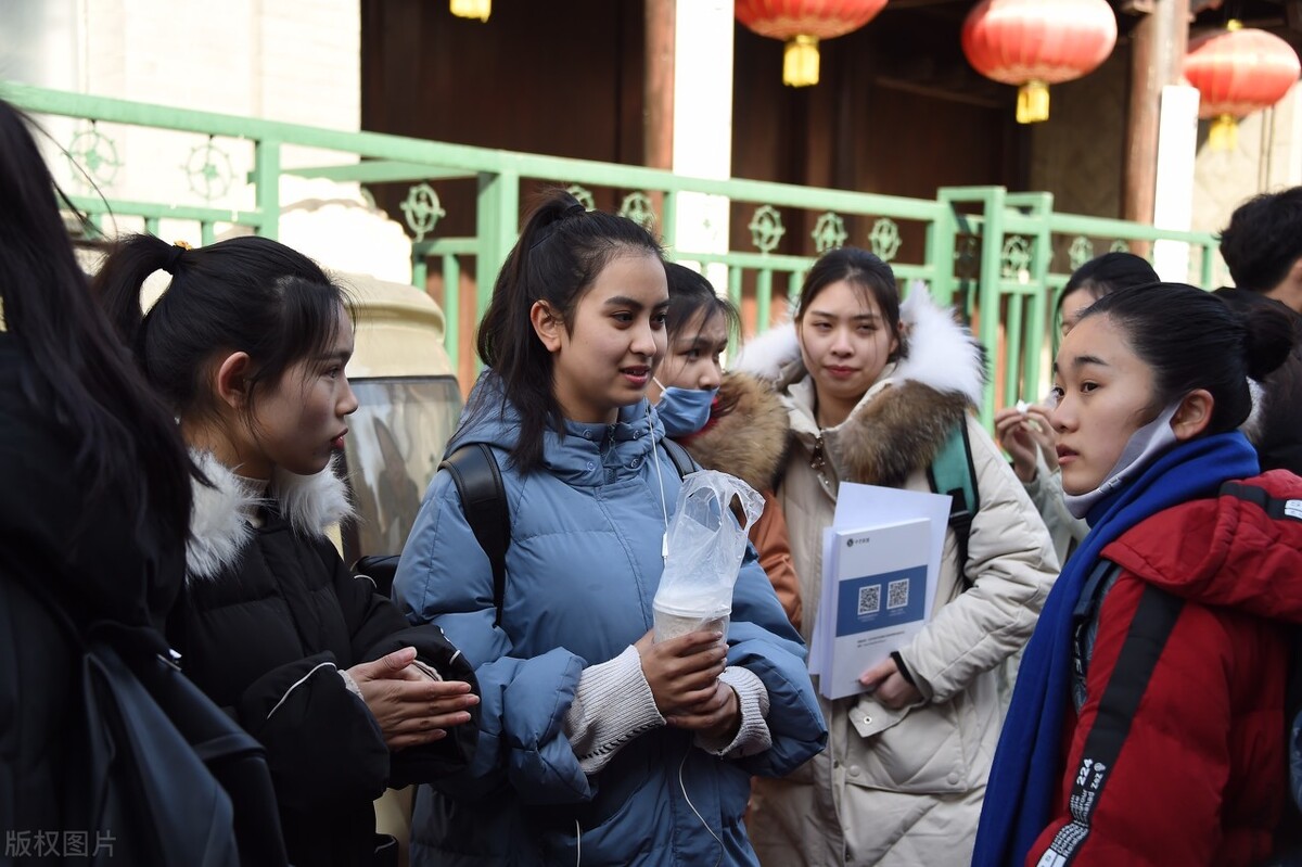 中央戏剧学院美术艺考生校考第25名，文化成绩多少能被录取？