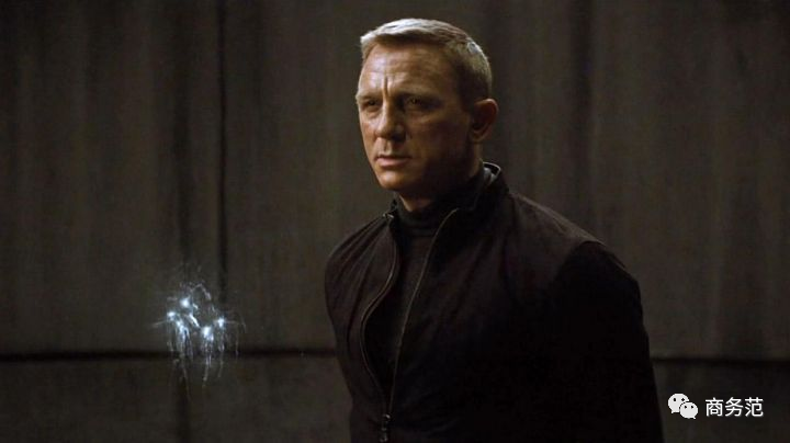 男人如何穿针织衫，才能像007一样高级有型？