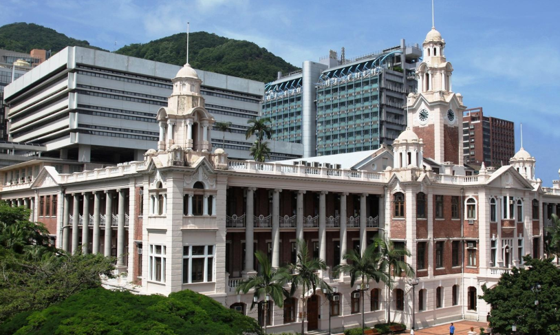 辽宁高考状元刘丁宁：放弃72万奖金，从港大退学复读，发生何事？