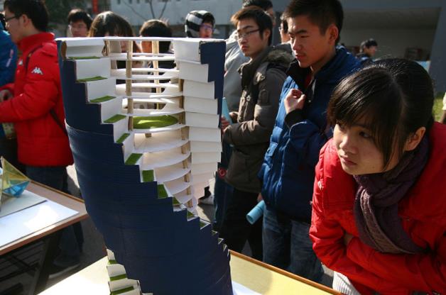 东南大学自称是“四大工学院”之首，网友笑了：你让华科情何以堪