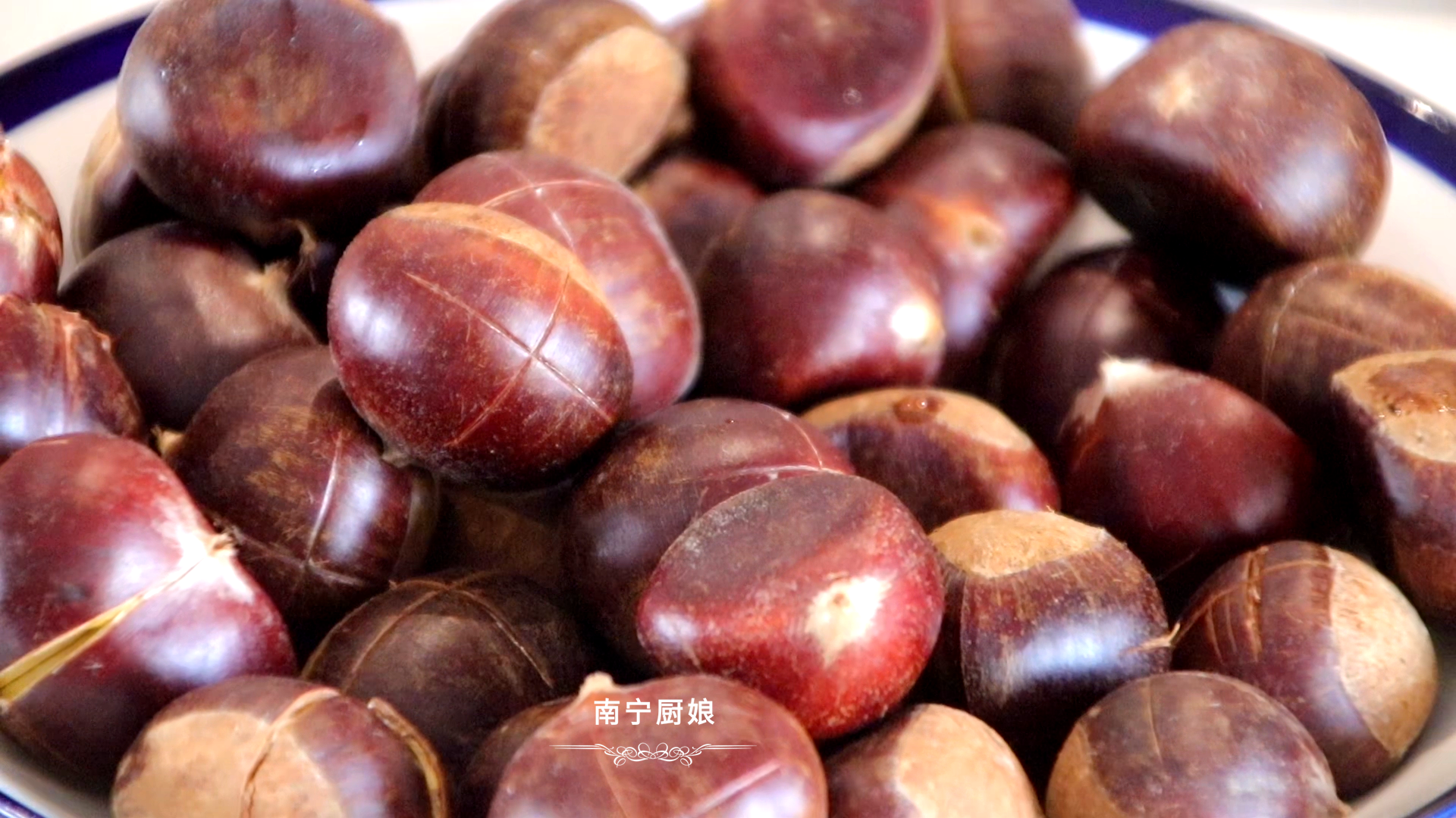 糖炒板栗原来做法这么简单，一个电饭锅就搞定，个个开花香甜粉糯