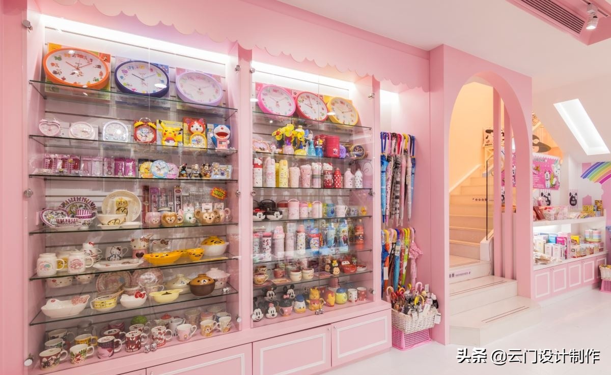 走进城市里的自主品牌店装修！老门市房改造粉红色日系精品专卖店