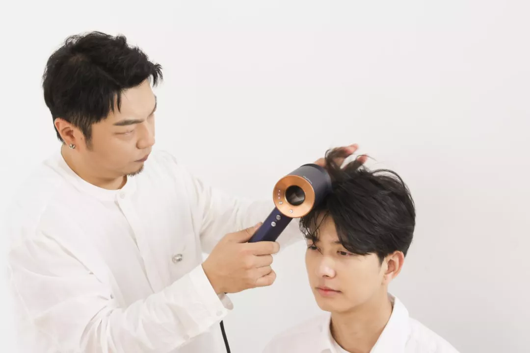 男人，对自己下手就要狠一点