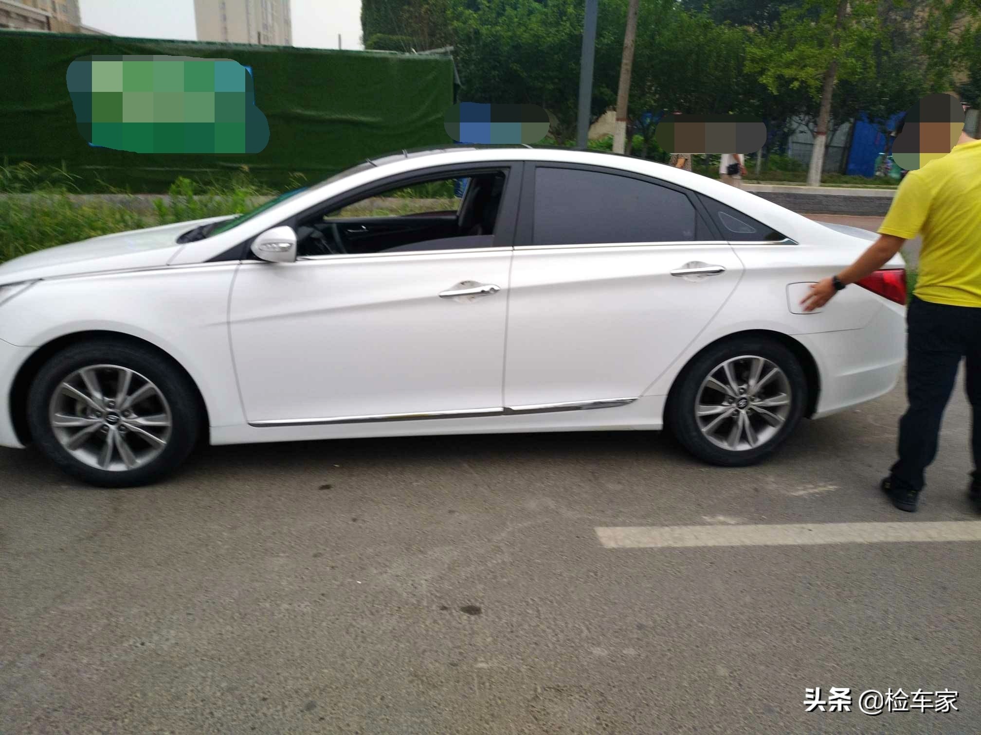 索纳塔八车主笑不出来，才开三万公里就亏掉10万，网友：颜值崩塌